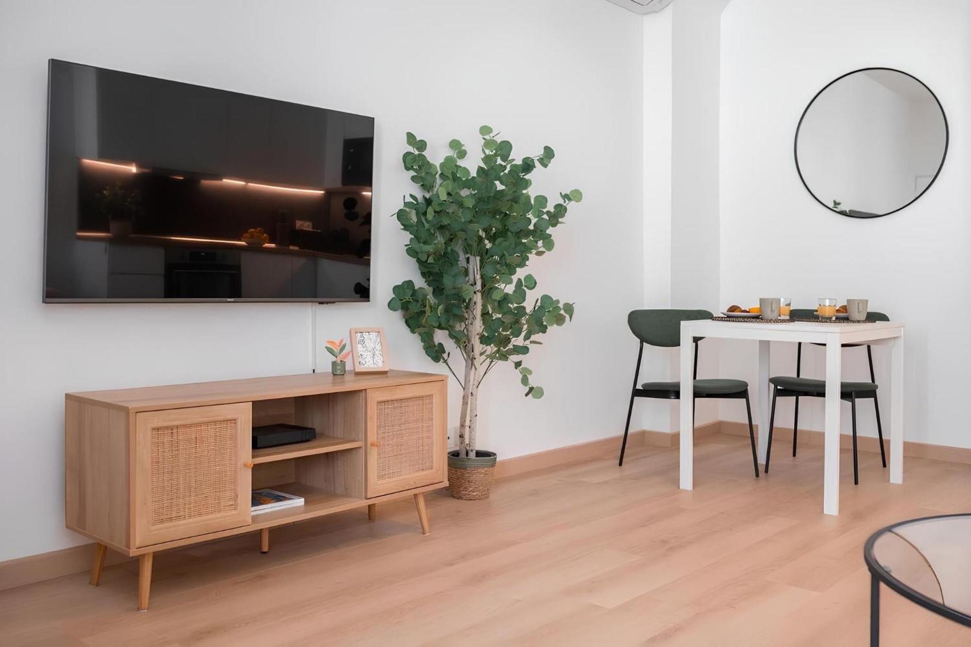 Cozy Appartement Plein Centre, Proche Gare/Plage Menton Dış mekan fotoğraf